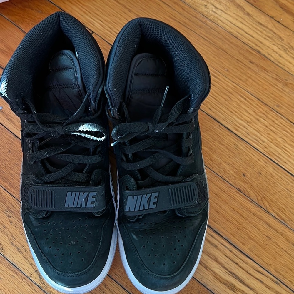 Air Jordan Legacy 312 Low Black Red CD7069 006 size 9.